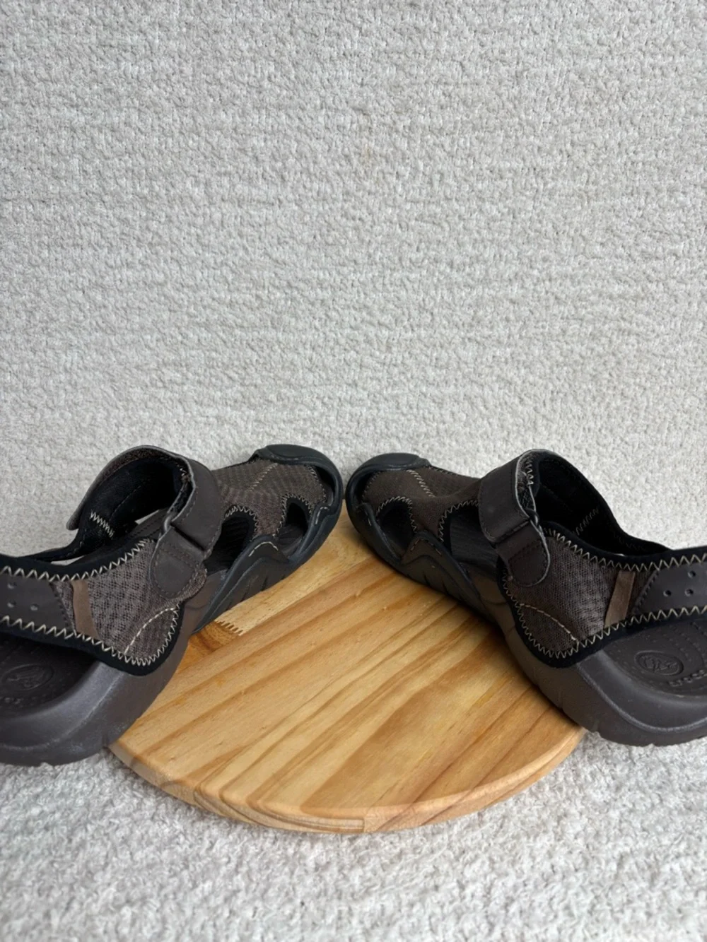 Crocs Sandals Mens 10 Brown Swiftwater Mesh Fisherman Deck Hiking Water Shoe